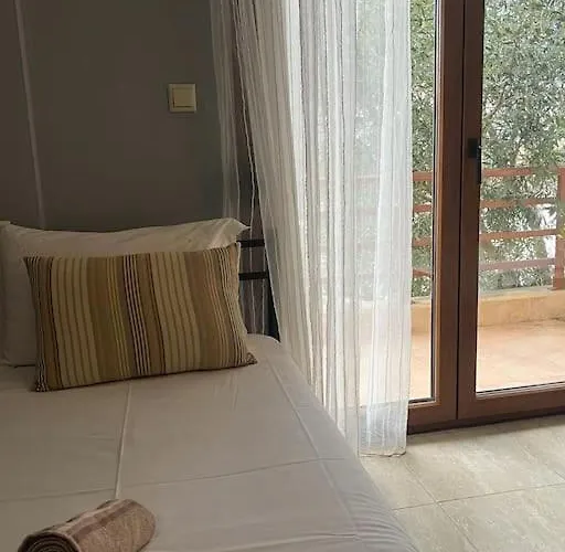 Case de vacanță Maisonette With Stunning View *